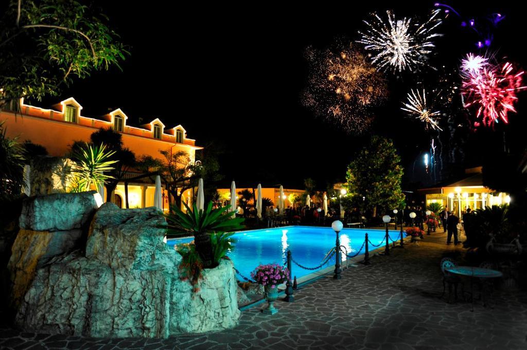 Resort Villa Antica エーボリ エクステリア 写真